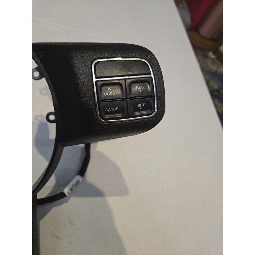 2011 - 2017 JEEP COMPASS Steering Wheel Audio Radio Control Switch OEM - Picture 3 of 5